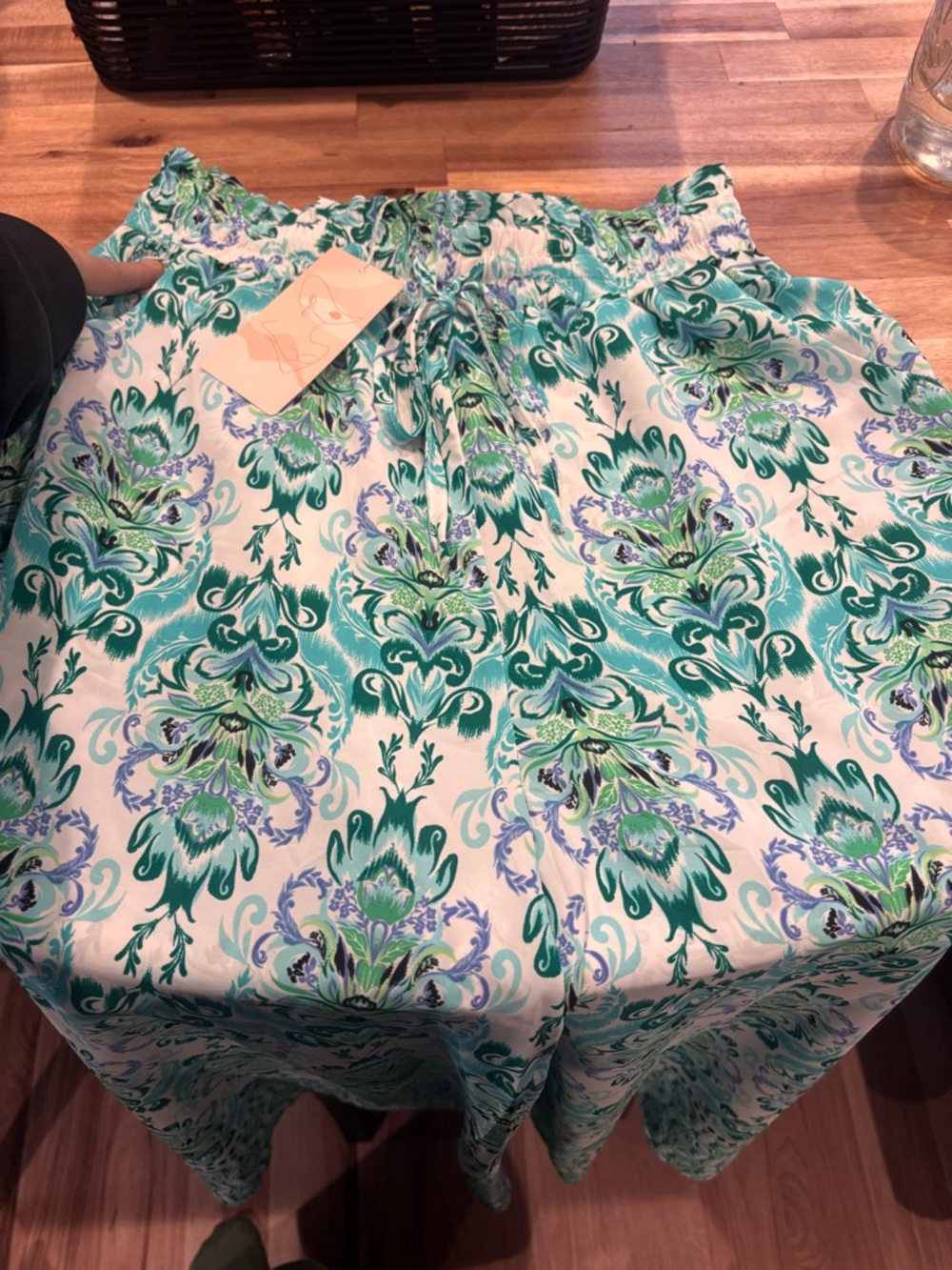 Green & Teal Floral Smocked Waist Palazzo Pants Size L NWT. Great fit + deal.